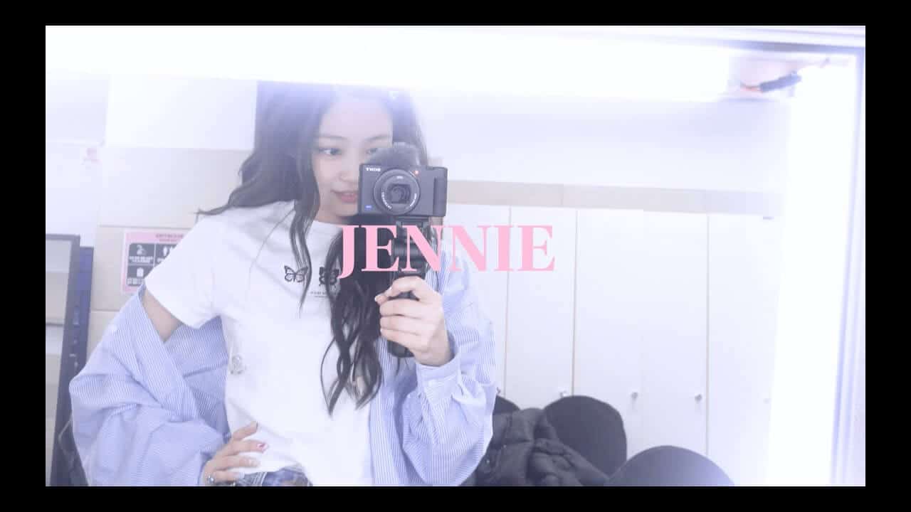 a girl is taking photos and videos from herself